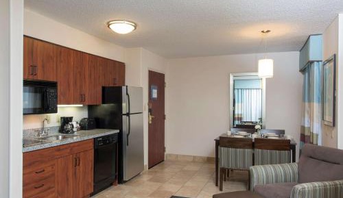 One-Bedroom Suite with Two Queen Beds and Kitchen - Non-Smoking