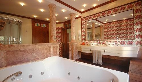 Ottoman Suite
