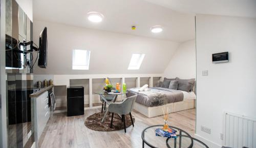 Studio Apartment