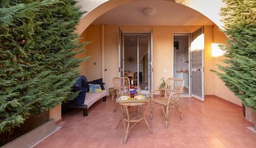 Villa with Garden View
