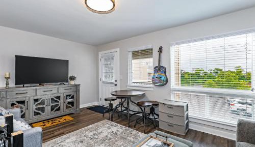 One Bedroom Apartment