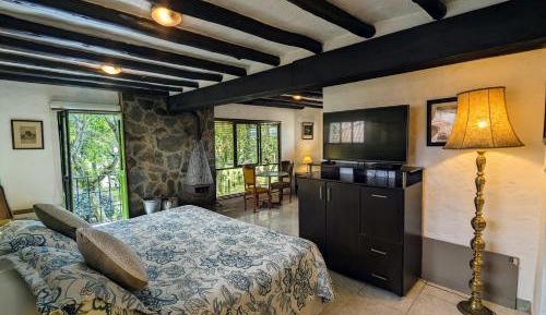 Deluxe Double Room with Bath
