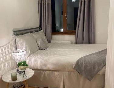 Single Room with Private External Bathroom