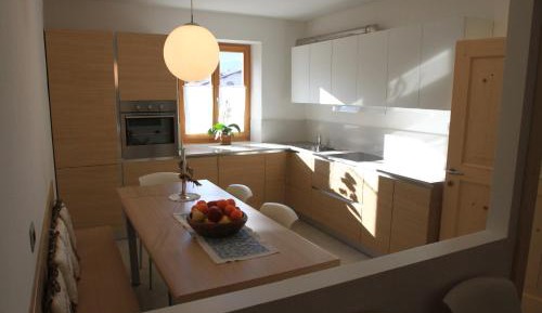 Apartment with Mountain View