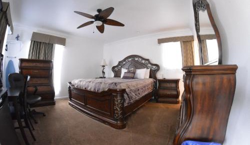 King Suite with Spa Bath