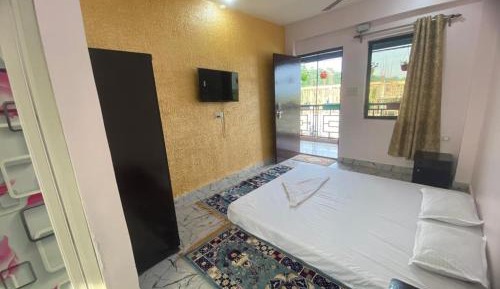 Double Room with Balcony (3 Adults)