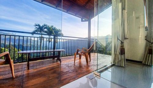 Family Room with Mountain View