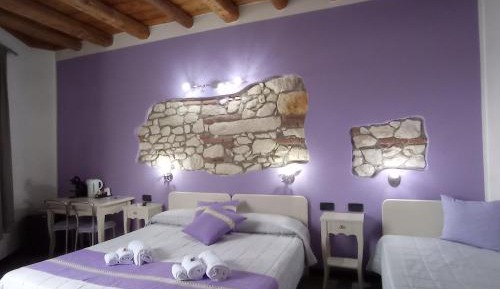 Triple Room with Private Bathroom