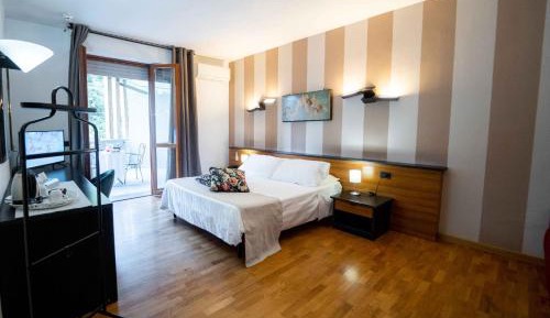 Double Room with Spa Bath