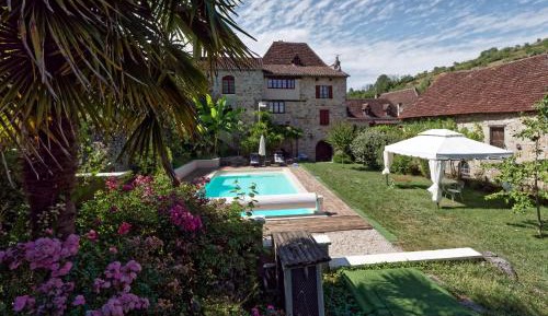 Double Room with Pool View