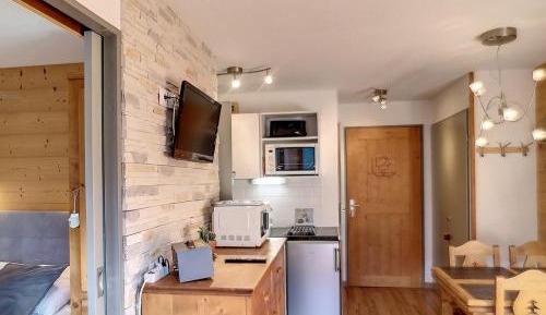 Apartment (3 Adults)