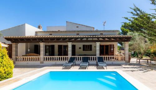 Villa with Garden View