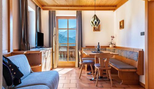 Superior One-Bedroom Apartment with Balcony