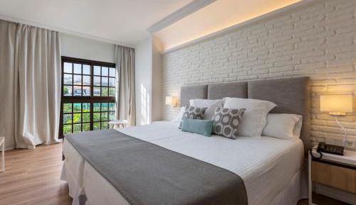 Suite (2 Adults)