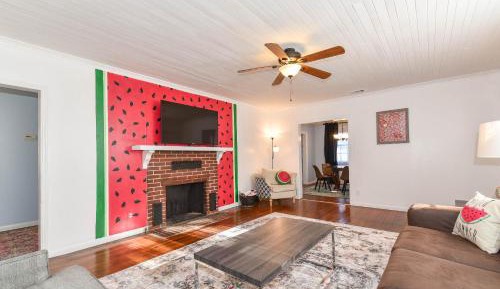 Three-Bedroom Holiday Home 