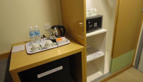 Standard Double Room with no Window