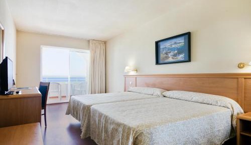 Standard Double Room with Sea View (2 Adults)