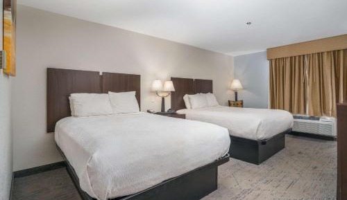 Queen Room with Two Queen Beds - Non-Smoking
