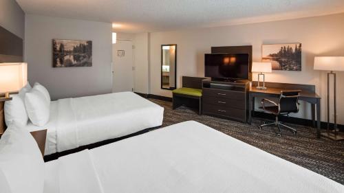 Queen Room with Two Queen Beds