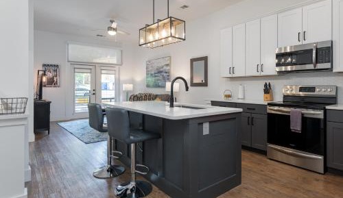 One-Bedroom Apartment