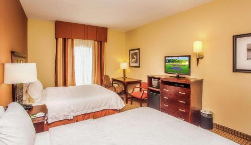 Room with Two Queen Beds - Non-Smoking