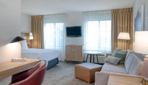Queen Studio Suite