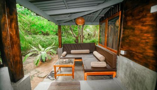 Villa with Garden View