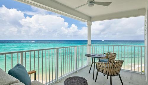 High Floor, Oceanfront, 1 King Room with Sofa Bed and Terrace