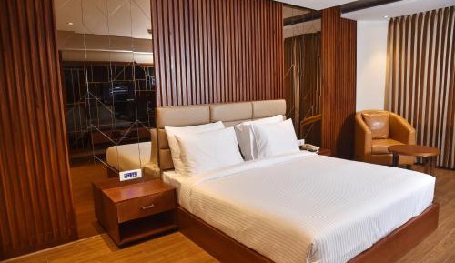 Deluxe Double Room (2 Adults + 1 Child)