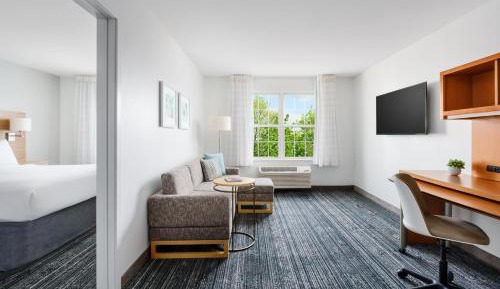 One-Bedroom Queen Suite with Sofa Bed