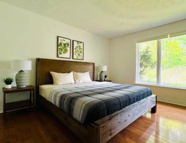 Double Room with Shared Bathroom