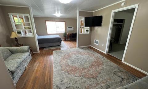 Suite with Mountain View