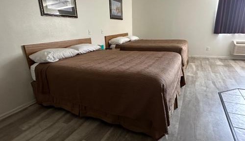 Queen Room with Two Queen Beds - Non-Smoking