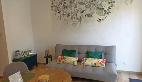 One-Bedroom Apartment with Garden View