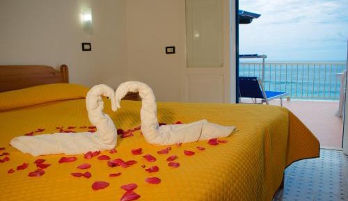 Superior Double Room with Sea View