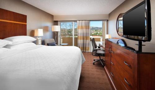 Guest Room, 1 King