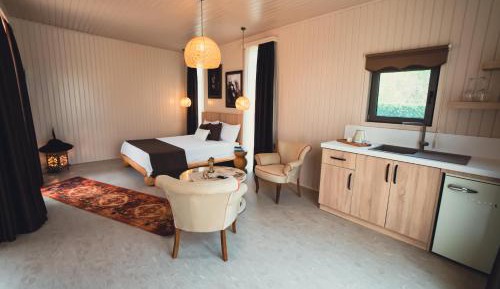 King Room with Spa Bath