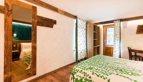 Large Double Room