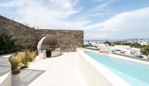 Signature Suite with Private Pool and Sea View