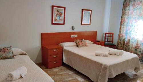 Triple Room with Private Bathroom