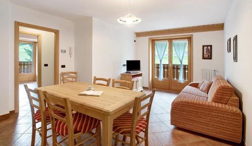 Superior One-Bedroom Apartment with Balcony