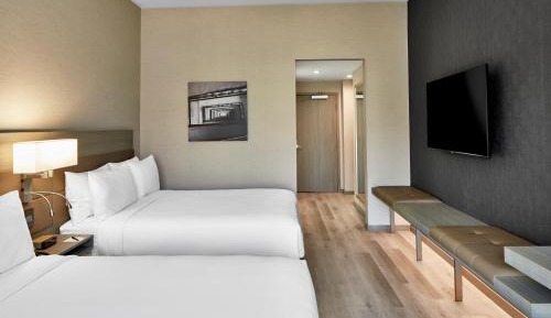 Large Queen Room with Two Queen Beds and City View