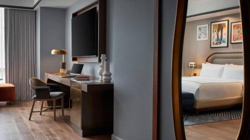 Deluxe King Guest Room
