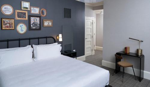 Premier King Room