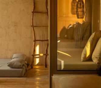 Deluxe Suites | Bathtub | Swim Up