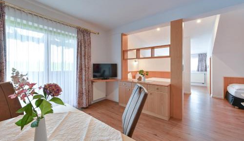 Family Apartment (2 Adults + 2 Children)
