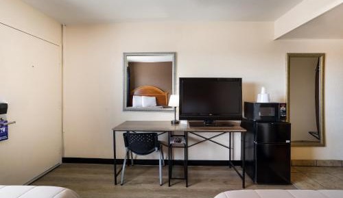 Double Room with Two Double Beds - Non-Smoking