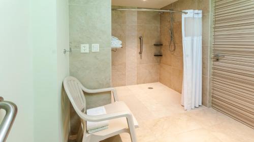 Standard King Room - Accessible
