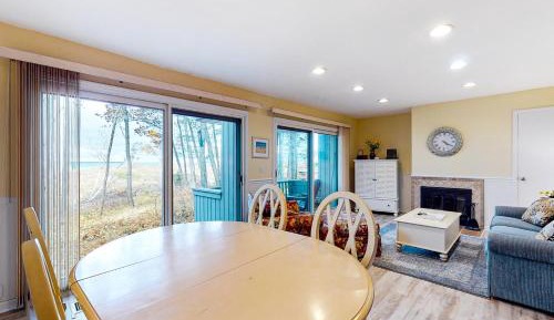 One Bedroom Apartment