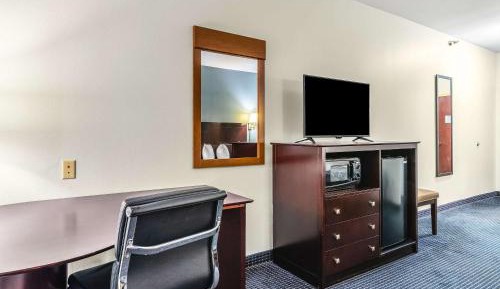 Queen Room with Two Queen Beds - Smoking